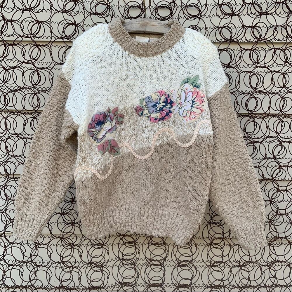 Vintage 80s 90s cottagecore oatmeal cream floral appliqué sweater MEDIUM